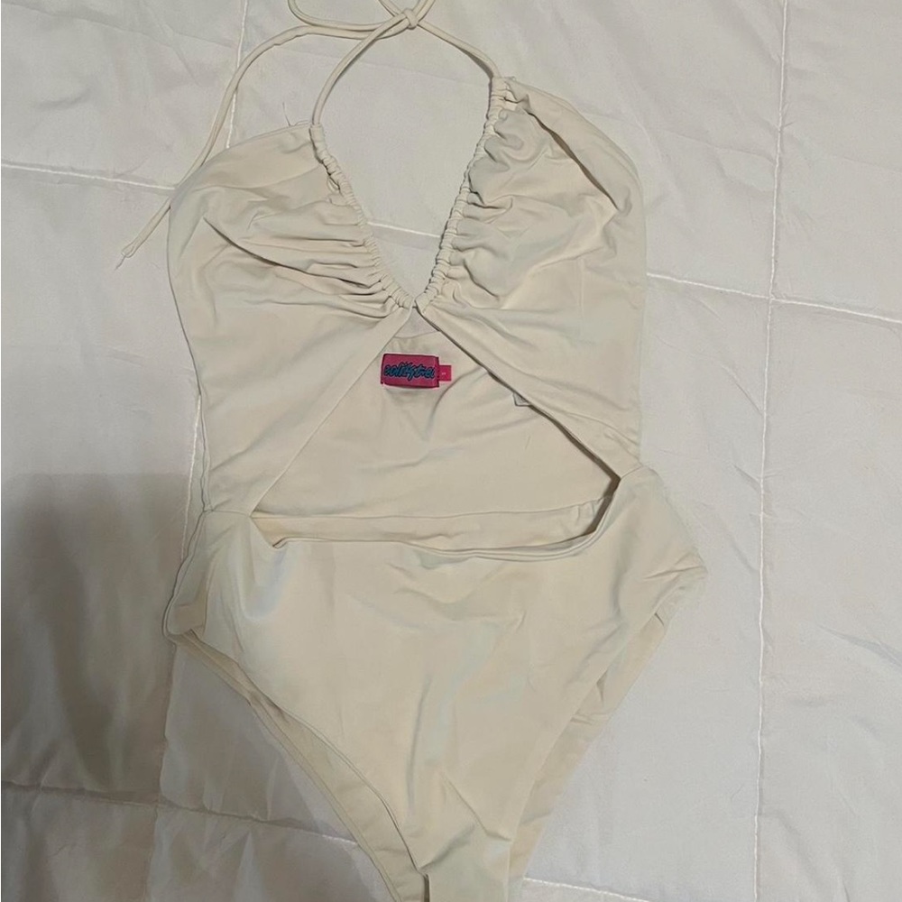 edikted white bodysuit